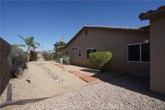 Detail Gallery Image 7 of 52 For 3870 Eastgate Rd, Palm Springs,  CA 92262 - 3 Beds | 2 Baths