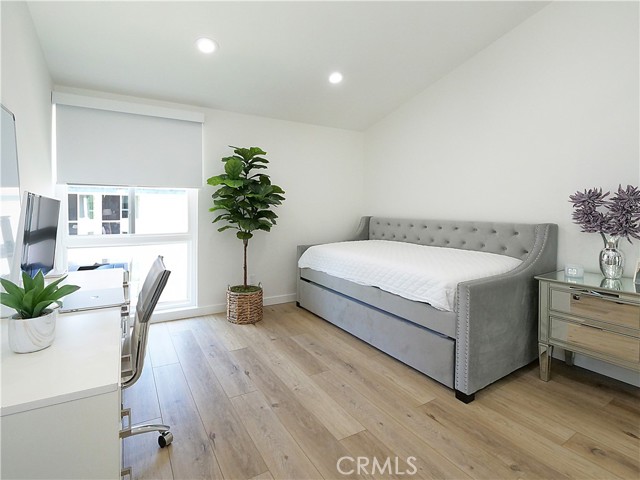 822 Camino Real, Redondo Beach CA: https://media.crmls.org/medias/000b61dd-b813-4167-8023-8050003d3b47.jpg