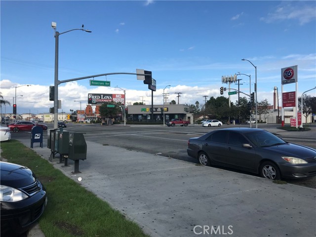 14309 S Atlantic Avenue, Compton CA: https://media.crmls.org/medias/000c31d1-f56a-4b27-973c-9921cacfc6b1.jpg