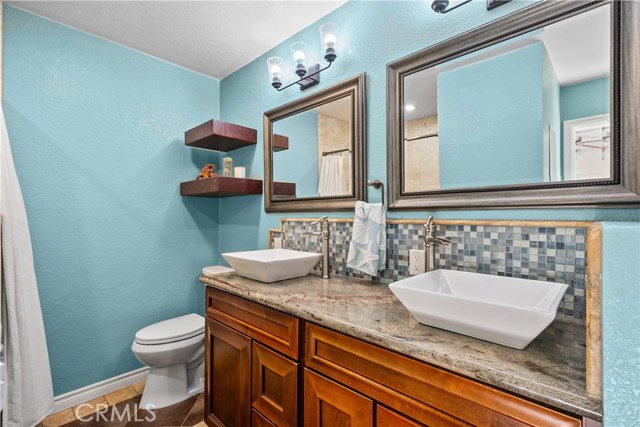 Detail Gallery Image 15 of 41 For 23034 Willow View Cir, Valencia,  CA 91354 - 4 Beds | 2 Baths