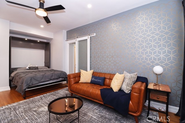 Front Image Thumbnail for CRPW26037483