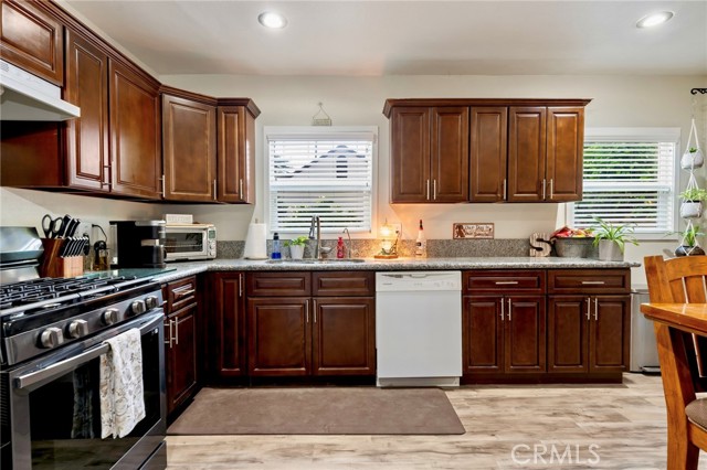 Detail Gallery Image 15 of 24 For 3078 Serrano, San Bernardino,  CA 92405 - 2 Beds | 2 Baths