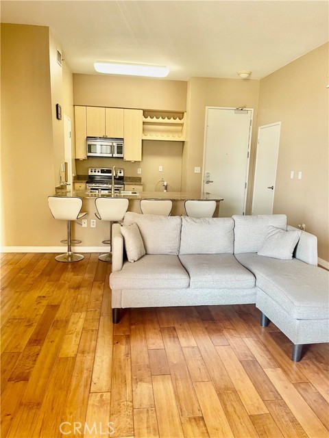 388 E Ocean Boulevard, Long Beach CA: https://media.crmls.org/medias/000d035b-9f6c-4202-9b35-ae800efb1f0a.jpg
