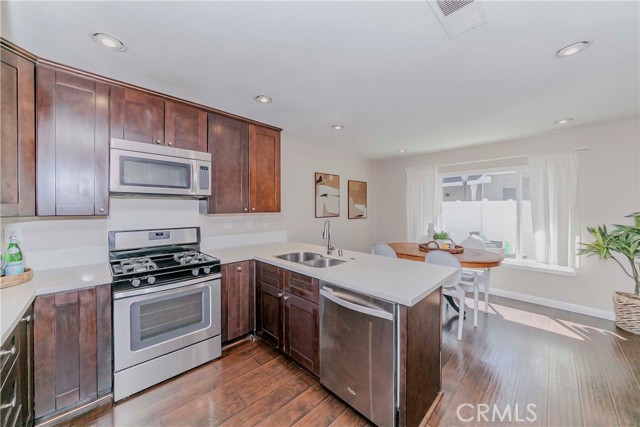 2422 Coventry Circle, Fullerton CA: https://media.crmls.org/medias/000d28cd-c3ec-4ea2-ba2b-22c0a945c67a.jpg