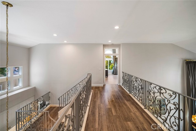 14 Glastonbury Place, Laguna Niguel CA: https://media.crmls.org/medias/000d5719-98fe-406c-9fdb-e4253f35ba25.jpg