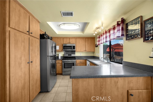 Detail Gallery Image 8 of 35 For 25563 Santa Barbara St, Moreno Valley,  CA 92557 - 3 Beds | 2 Baths