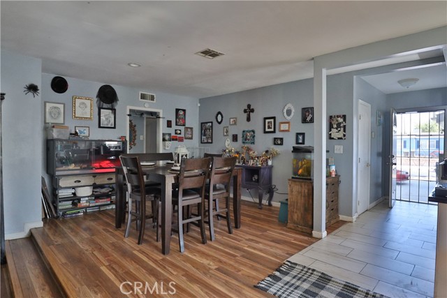 Detail Gallery Image 8 of 16 For 830 W Avenue J4, Lancaster,  CA 93534 - 3 Beds | 2 Baths