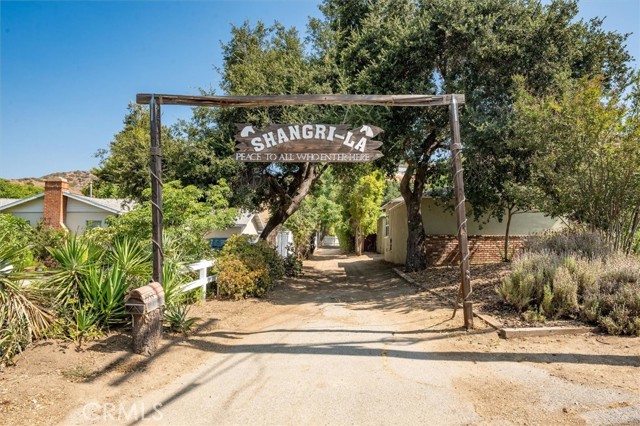 Detail Gallery Image 4 of 32 For 9953 La Tuna Canyon Rd, Sun Valley,  CA 91352 - 3 Beds | 2 Baths