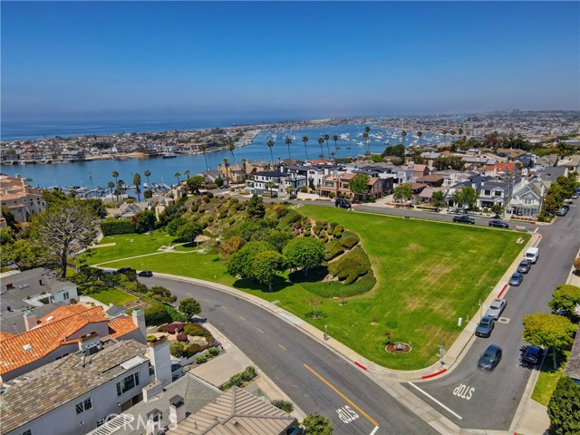 Detail Gallery Image 22 of 28 For 425 1/2 Dahlia Ave, Corona Del Mar,  CA 92625 - 2 Beds | 2 Baths