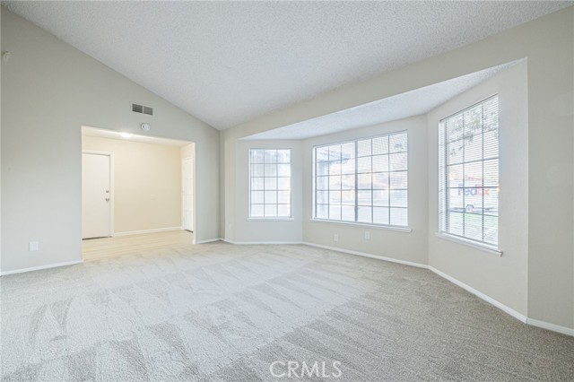 Detail Gallery Image 12 of 49 For 1201 Camran, Lancaster,  CA 93535 - 5 Beds | 3 Baths