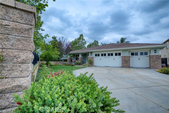 Detail Gallery Image 4 of 64 For 14616 Meadowbrook Lane, Corona,  CA 92880 - 4 Beds | 2/1 Baths