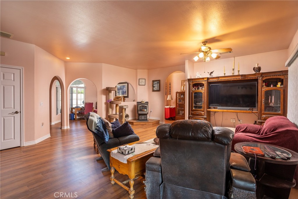 MLS #CV26135280 image #9