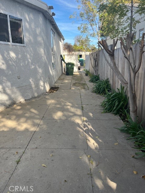 Detail Gallery Image 30 of 36 For 1625 Wellesley Ave, West Los Angeles,  CA 90025 - 4 Beds | 3 Baths