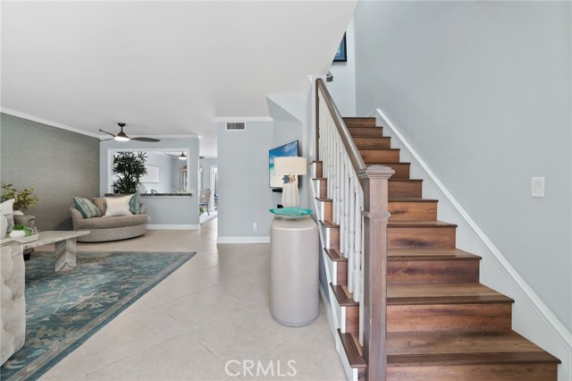 Detail Gallery Image 18 of 37 For 328 Regatta Way, Seal Beach,  CA 90740 - 3 Beds | 2/1 Baths