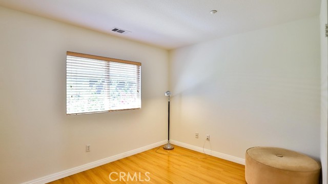 Detail Gallery Image 41 of 57 For 21817 Charlotte Ct, Canoga Park,  CA 91304 - 5 Beds | 2/1 Baths