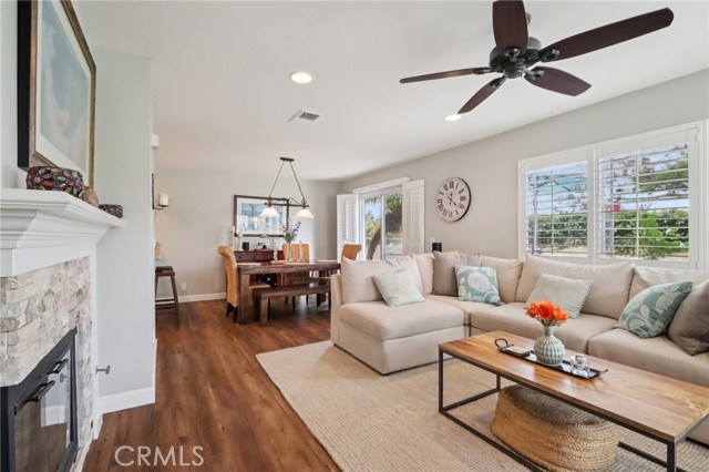 21201 Jasmines Way, Lake Forest CA: https://media.crmls.org/medias/001557ca-1e6d-4eee-8afe-e183a6b62f15.jpg