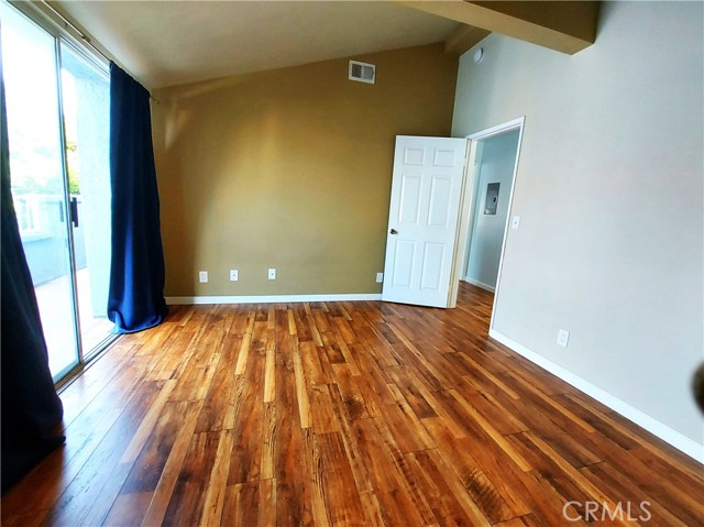 Detail Gallery Image 13 of 20 For 4845 W 118th Pl, Hawthorne,  CA 90250 - 3 Beds | 2/1 Baths