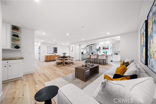 14 Eagle point, Irvine CA: https://media.crmls.org/medias/001666a4-faca-44ab-bd0b-ff3499ed752c.jpg