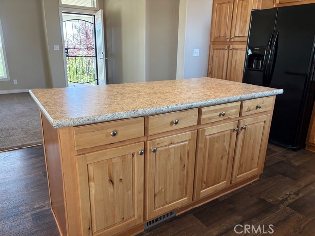 Detail Gallery Image 8 of 28 For 5548 Newland Rd, Paradise,  CA 95969 - 2 Beds | 2 Baths