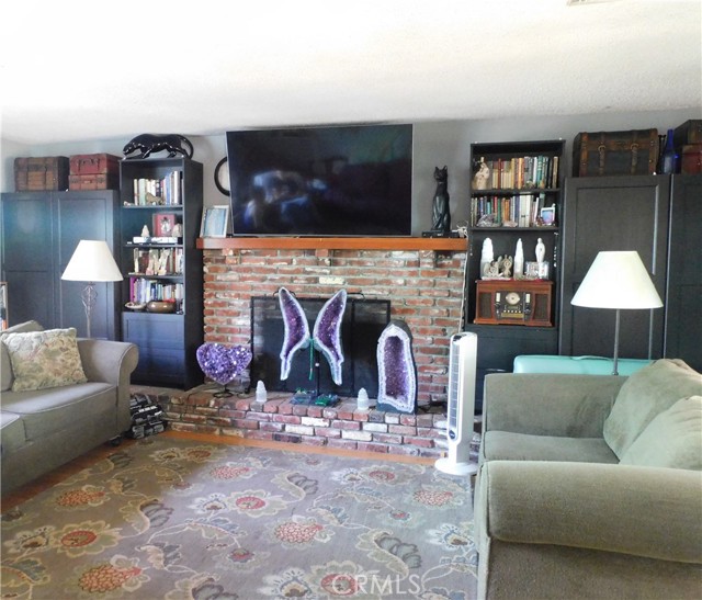 1854 Gaybar Avenue, La Puente CA: https://media.crmls.org/medias/0017b017-56bb-463b-9995-37afcd41e58f.jpg