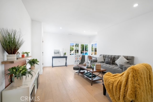 MLS #WS25253863 image #14