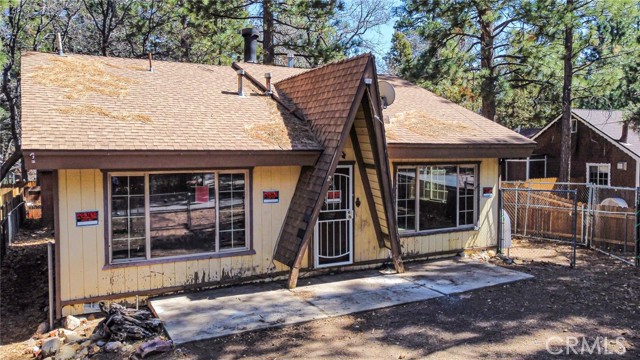 Detail Gallery Image 11 of 19 For 427 Holmes, Sugarloaf,  CA 92386 - 2 Beds | 2 Baths