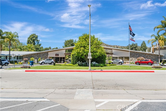 Detail Gallery Image 27 of 48 For 19223 Avenue of the Oaks #D,  Newhall,  CA 91321 - 2 Beds | 1 Baths