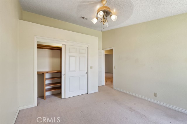 4740 Brookhill Ter, Jurupa Valley CA: https://media.crmls.org/medias/001a8e29-1a75-43be-995e-831cdb55d29d.jpg