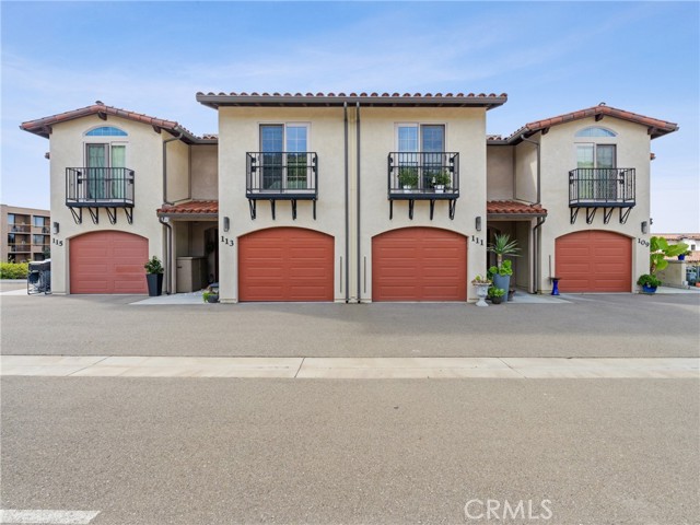 Detail Gallery Image 2 of 38 For 111 Greve Pl, Pismo Beach,  CA 93449 - 2 Beds | 2/1 Baths