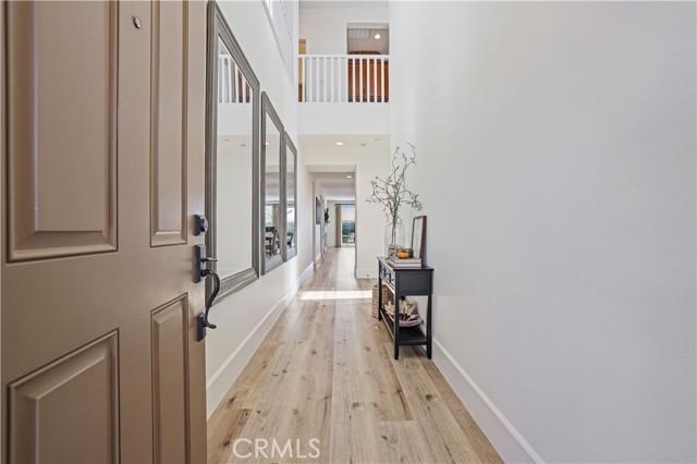 Detail Gallery Image 4 of 62 For 28658 Farrier Dr, Valencia,  CA 91354 - 3 Beds | 3/1 Baths