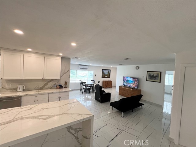 33761 Leon Rd, Winchester CA: https://media.crmls.org/medias/001c1fde-7727-48c7-8a33-efa210177845.jpg