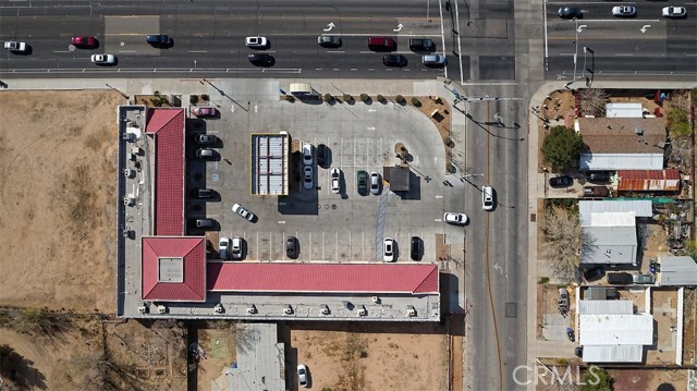 16530 Green Tree Blvd, Victorville, California 92395, ,Commercial Lease,For Rent,16530 Green Tree Blvd,CRHD25069126
