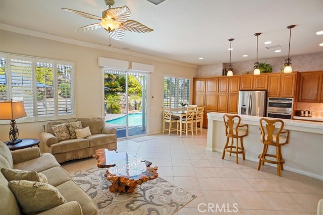 Detail Gallery Image 9 of 28 For 22025 Lytle Ct, Saugus,  CA 91390 - 4 Beds | 2 Baths