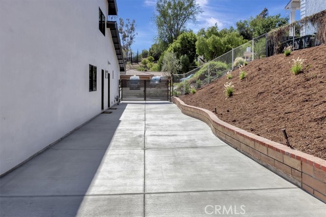 26622 Stetson Place, Laguna Hills CA: https://media.crmls.org/medias/001e5c0a-bba3-438e-a87d-3ca86be3505f.jpg