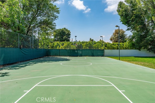 22904 Calvert Street, Woodland Hills CA: https://media.crmls.org/medias/001e6394-0cbc-41fc-87a4-f05ff54395c1.jpg