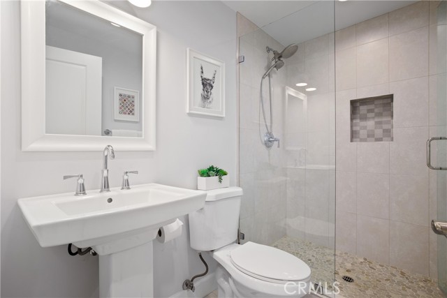 523 Juanita Avenue, Redondo Beach, California 90277, 5 Bedrooms Bedrooms, ,2 BathroomsBathrooms,Residential,Sold,Juanita,SB22083866