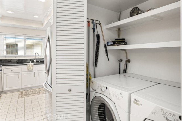 3600 E 4th Street, Long Beach CA: https://media.crmls.org/medias/001fa1c3-961d-48b1-8b76-8b15107ff61c.jpg
