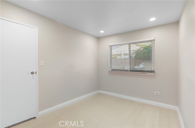 Detail Gallery Image 13 of 46 For 520 S Adria St, Anaheim,  CA 92802 - 4 Beds | 2 Baths