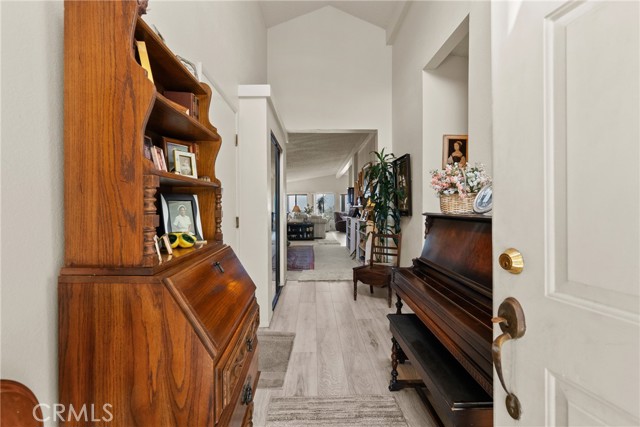 Detail Gallery Image 4 of 47 For 13691 Gavina Ave #576,  Sylmar,  CA 91342 - 3 Beds | 2 Baths