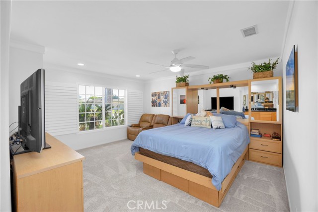9112 Playa Drive, Huntington Beach CA: https://media.crmls.org/medias/002324ed-b4af-407e-b967-857eba45d871.jpg