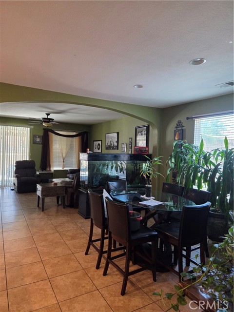 12333 Andrea Drive, Victorville CA: https://media.crmls.org/medias/00235597-861c-42aa-83a3-aa2c9971648c.jpg