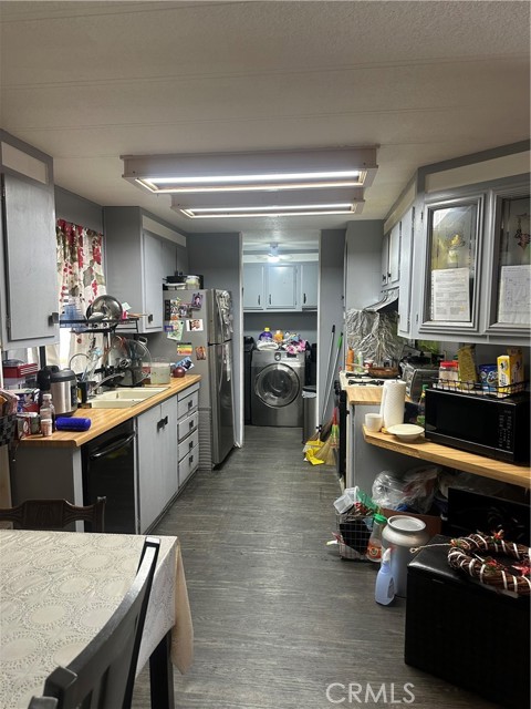 Detail Gallery Image 4 of 18 For 1835 S Manchester Ave #108,  Anaheim,  CA 92802 - 5 Beds | 1/1 Baths