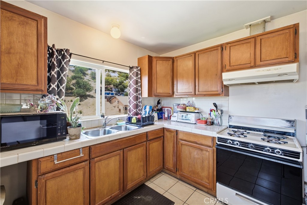 Duplex at 456 Ulysses Street