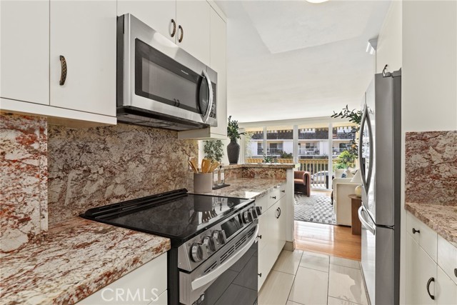 6542 Ocean Crest Drive, Rancho Palos Verdes CA: https://media.crmls.org/medias/0024a789-e751-4c04-9a60-f03369500955.jpg