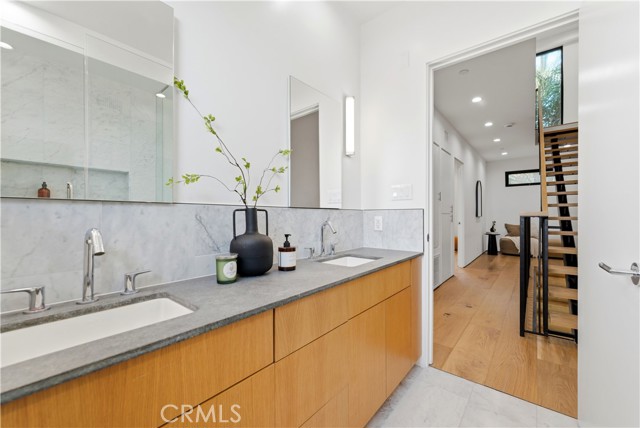 11702 Charnock Road photo 12