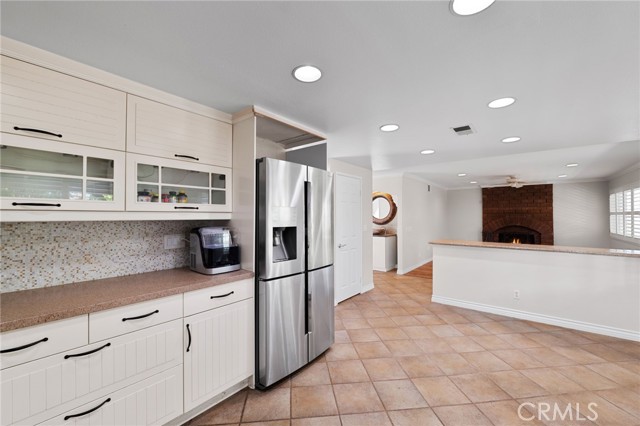 Detail Gallery Image 10 of 46 For 1791 Greenview, Corona,  CA 92878 - 4 Beds | 3 Baths