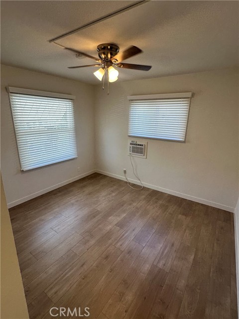 Detail Gallery Image 4 of 13 For 14413 Califa St #3,  Sherman Oaks,  CA 91401 - 3 Beds | 2 Baths