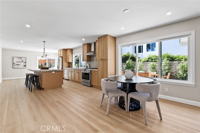 25 Almond Tree Lane, Irvine CA: https://media.crmls.org/medias/00268551-bfa6-4ed2-bb45-b2500d11d55e.jpg