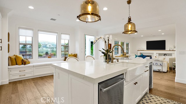 33 Via Armilla, San Clemente CA: https://media.crmls.org/medias/00268558-feee-4f16-a54a-30fa4d2eea43.jpg