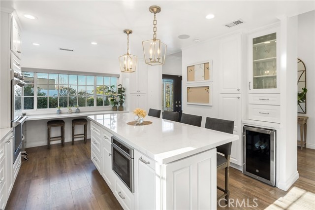 Detail Gallery Image 6 of 44 For 1851 Tamerlane Dr, Glendale,  CA 91208 - 4 Beds | 3 Baths